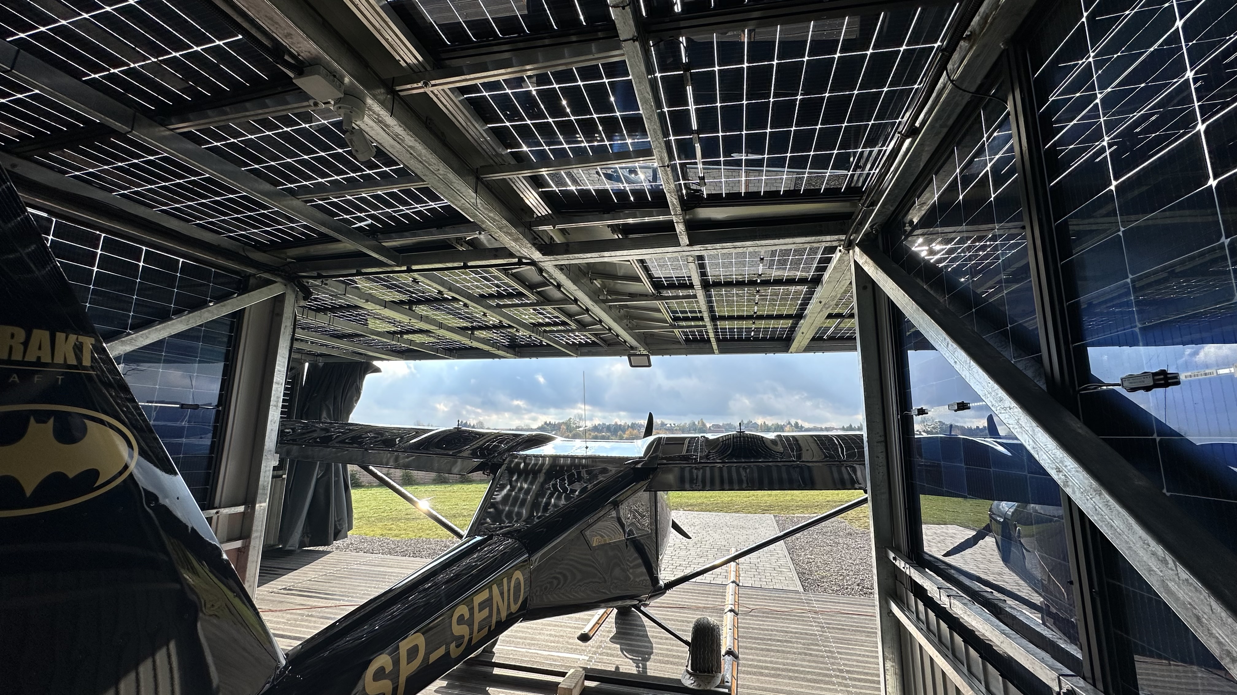 T-hangar